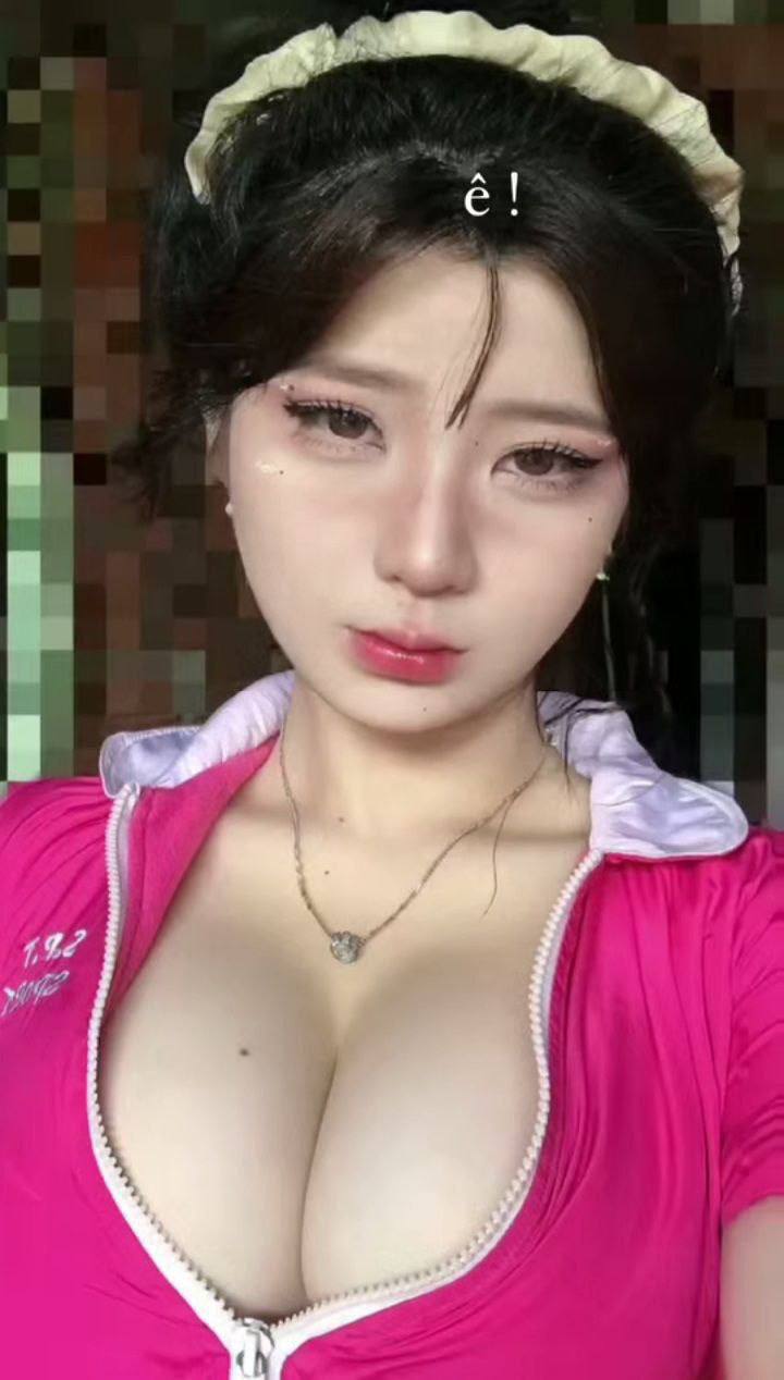 Từ gầy thành mập, phiên dịch viên tiếng Nhật của công ty sau một năm không gặp đã thay đổi rất nhiều